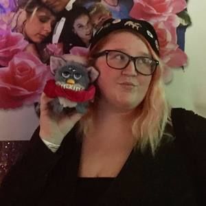 Meet your Posher, Becky